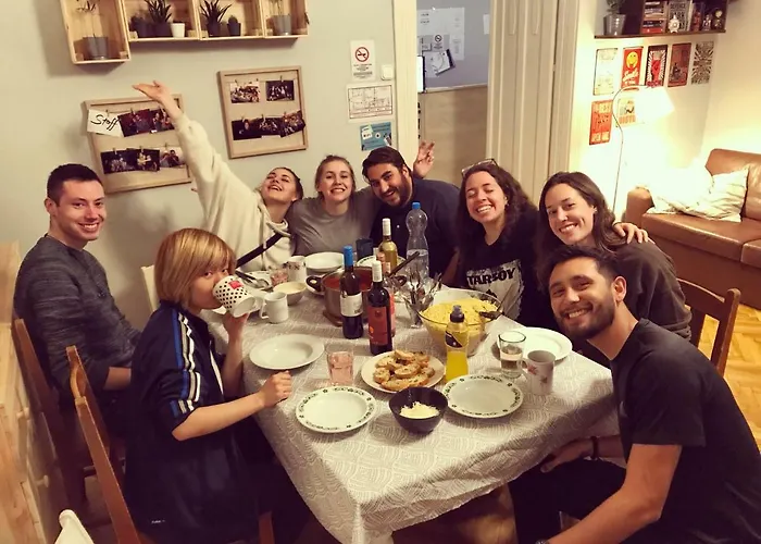 The Lazy Muggle Хостел *